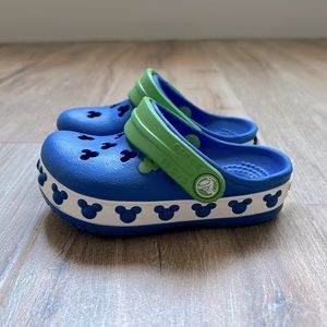 Toddler Disney Mickey Mouse Crocs Size 4/5